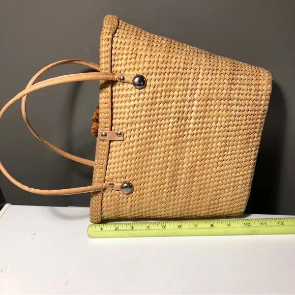 Vintage Woven Straw Basket Bag 1950s 12” x 10” - Picture 3 of 5
